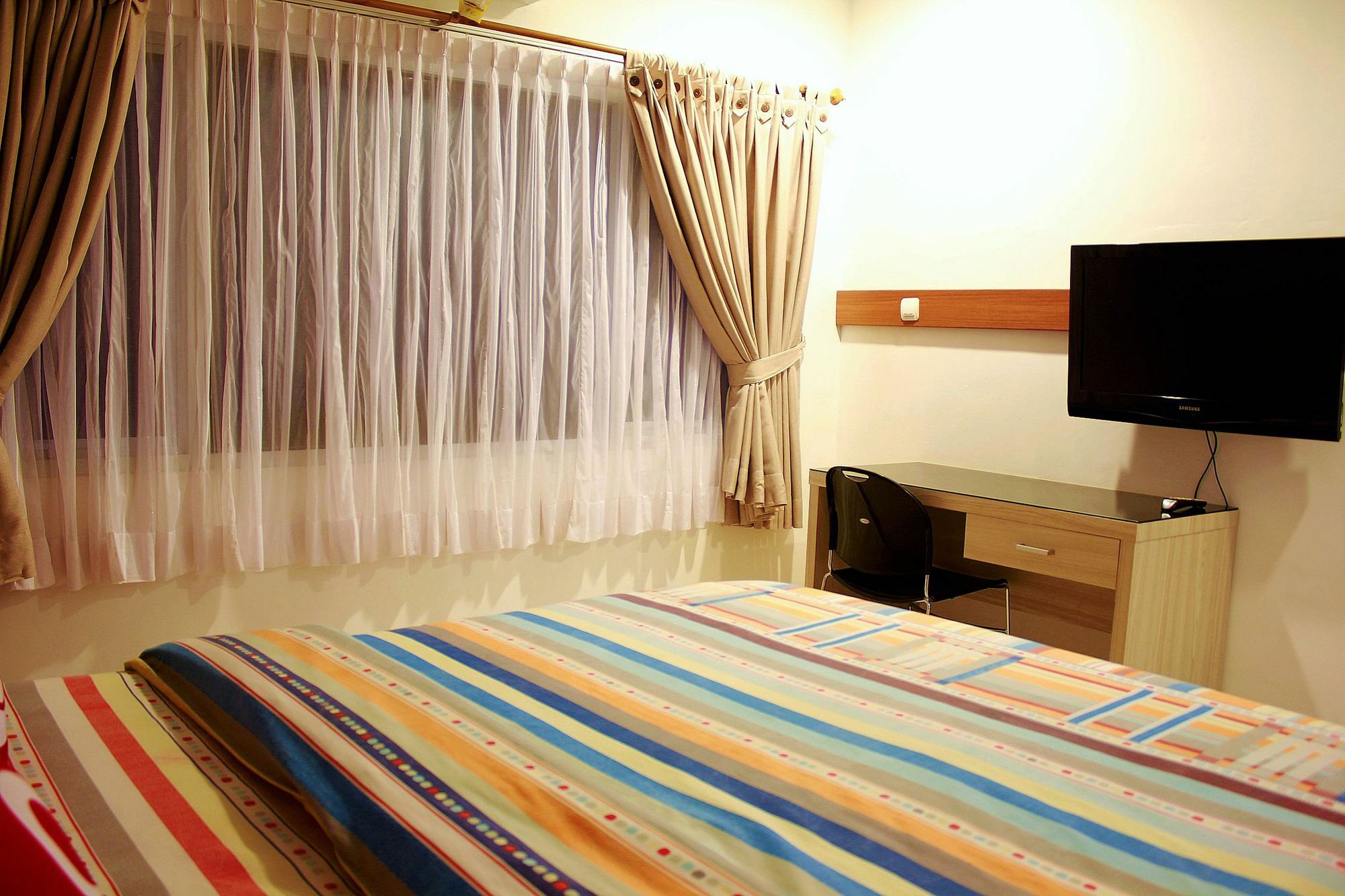 Zen Rooms Dumeling Bogor Exteriör bild